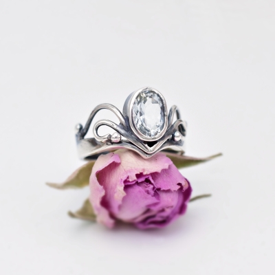 Pierścionek z Błękitnym Kamieniem