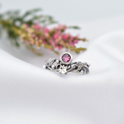 Ażurowy Pierścionek z Bluszczem